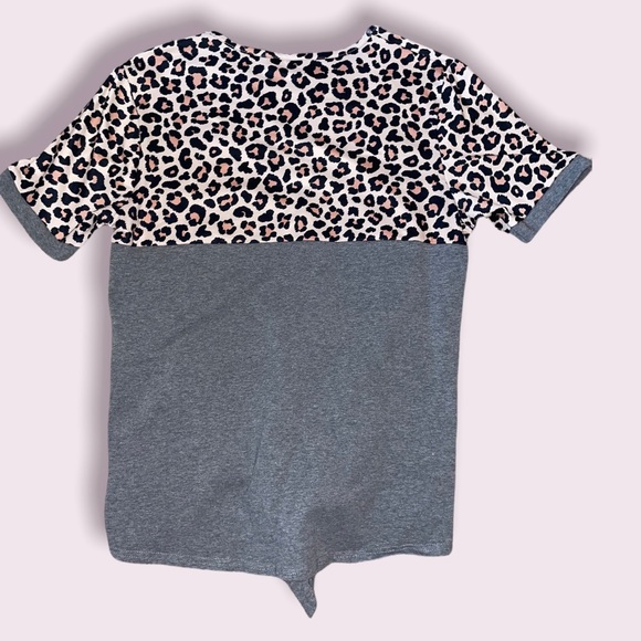 Leopard print tie front top - Picture 2 of 3